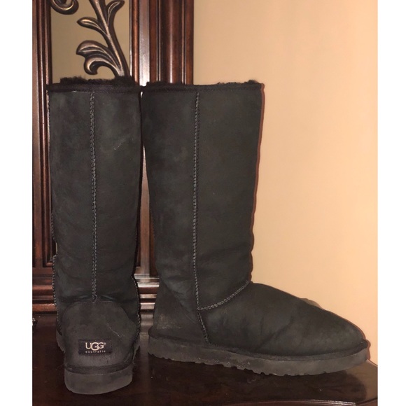 tall black uggs